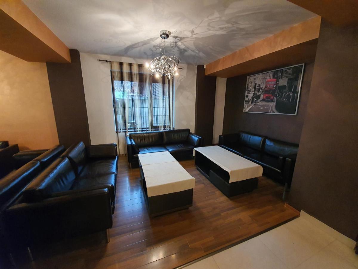 Pensiunea Public House Buşteni Exterior foto